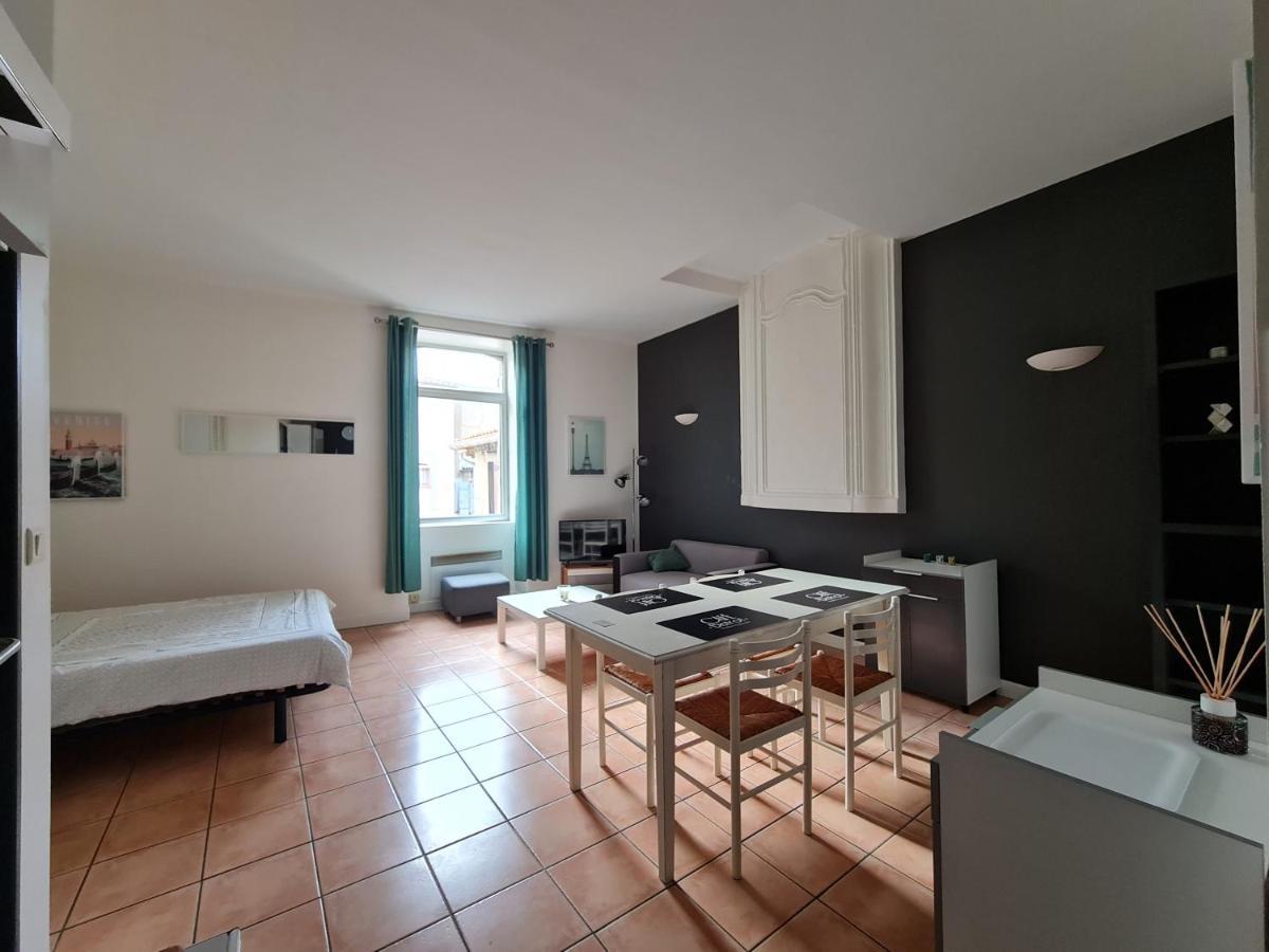 Le Prieure - Studios Jusqu'A 4 Personnes Villeneuve-lès-Béziers Eksteriør billede