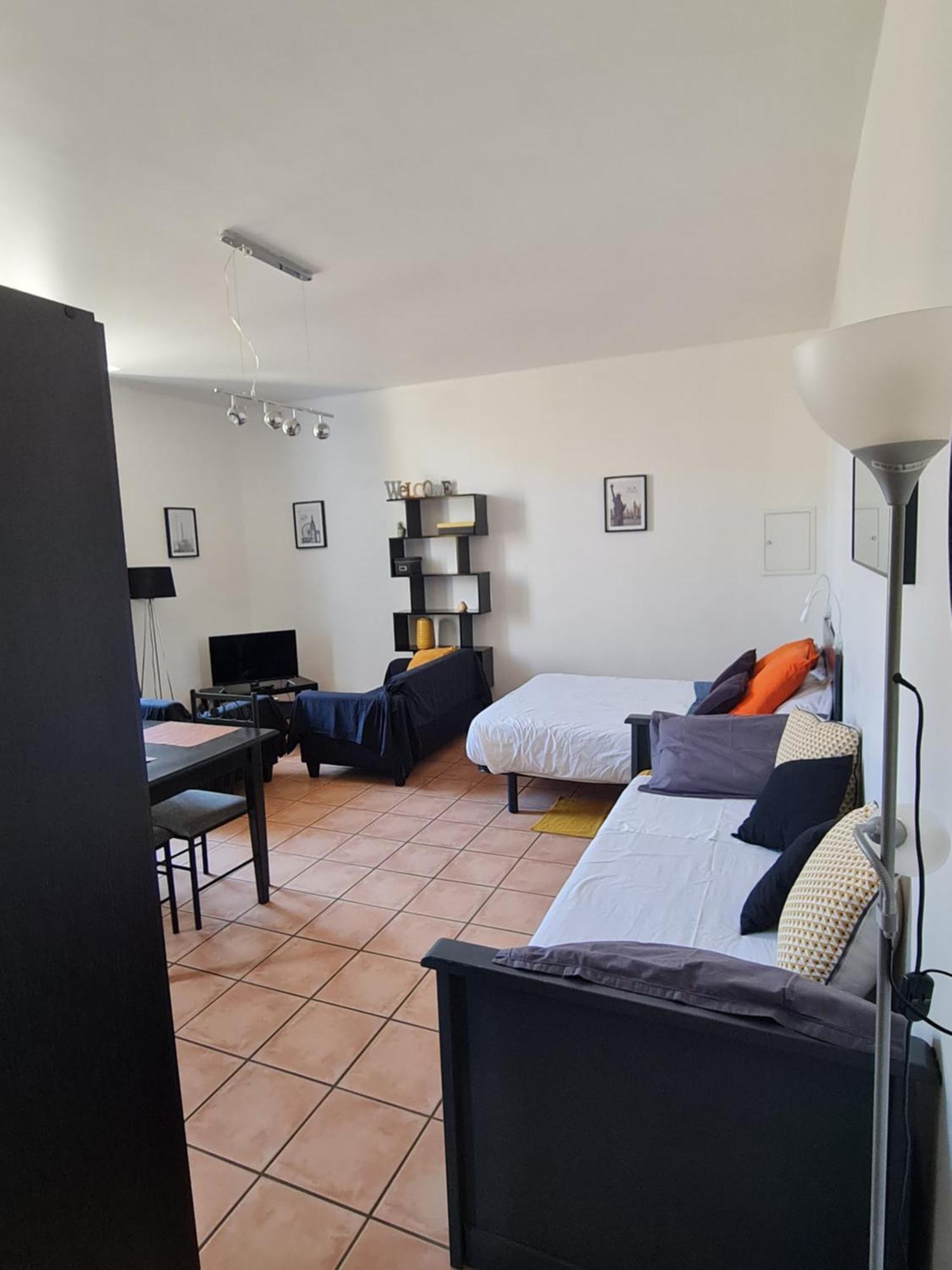 Le Prieure - Studios Jusqu'A 4 Personnes Villeneuve-lès-Béziers Eksteriør billede
